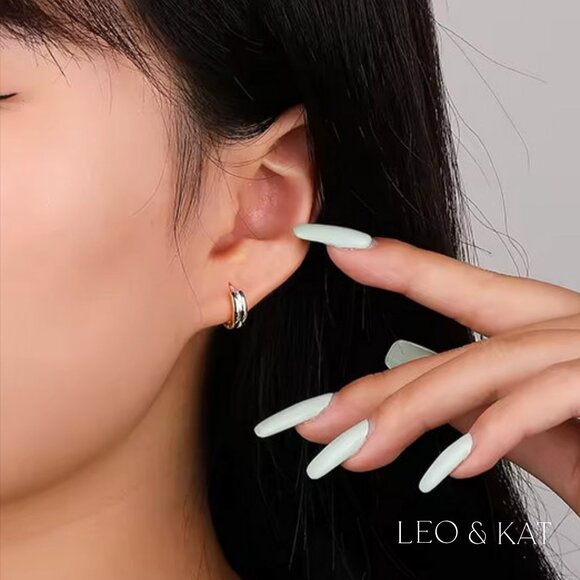 2 Tone Chunky Huggie Earrings. 925 Sterling Silver. #1100 - Picture 3 of 7